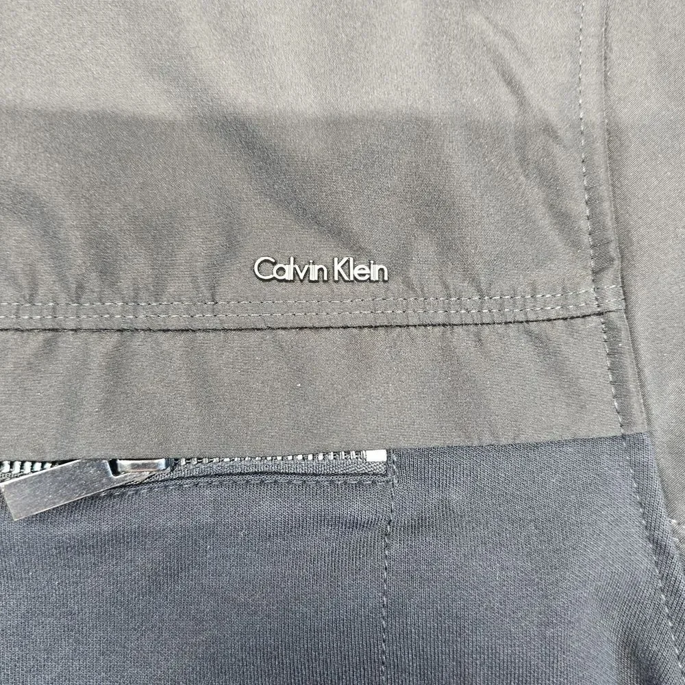 Calvin Klein , Mens Lightweight Matte Bomber Jacket RN# 36543 Black Brown‎ 2XL